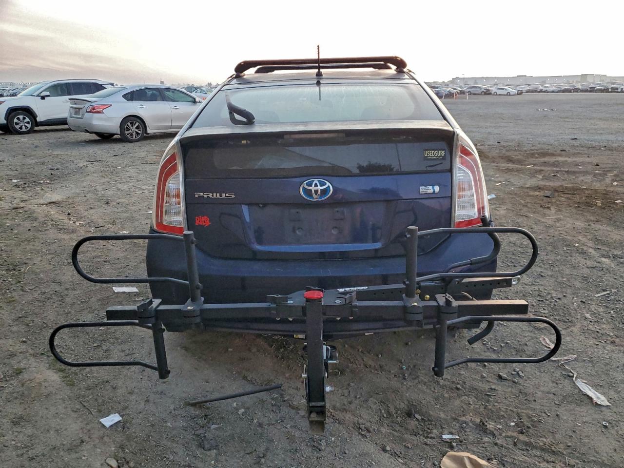 2015 TOYOTA PRIUS photo 6