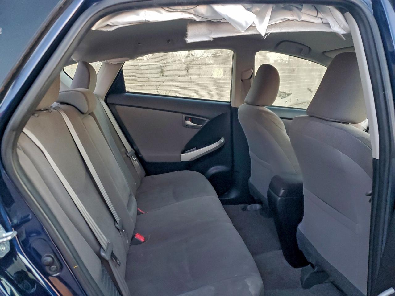 2015 TOYOTA PRIUS photo 10