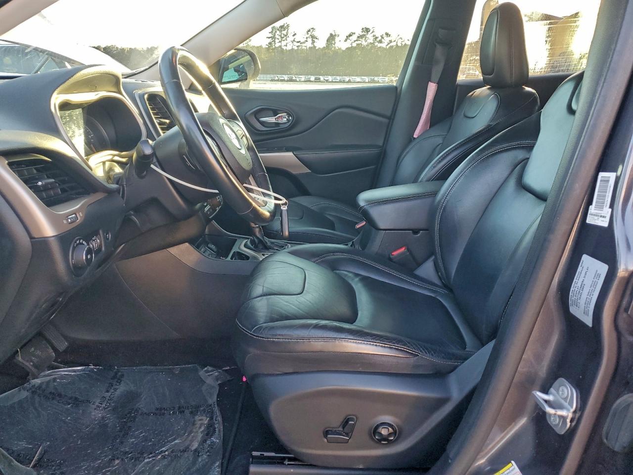 2018 JEEP CHEROKEE LIMITED photo 7