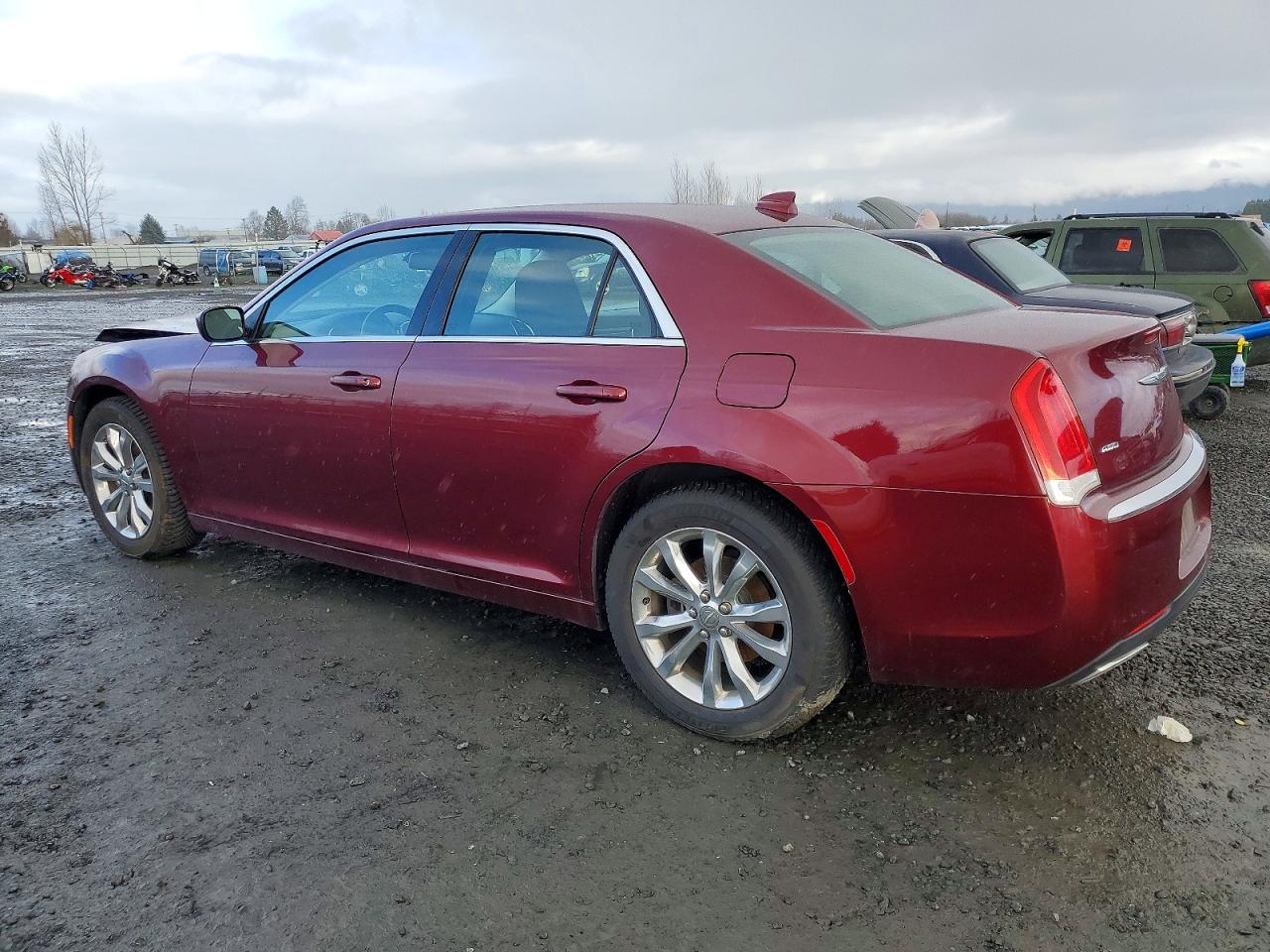 2018 CHRYSLER 300 TOURING photo 2