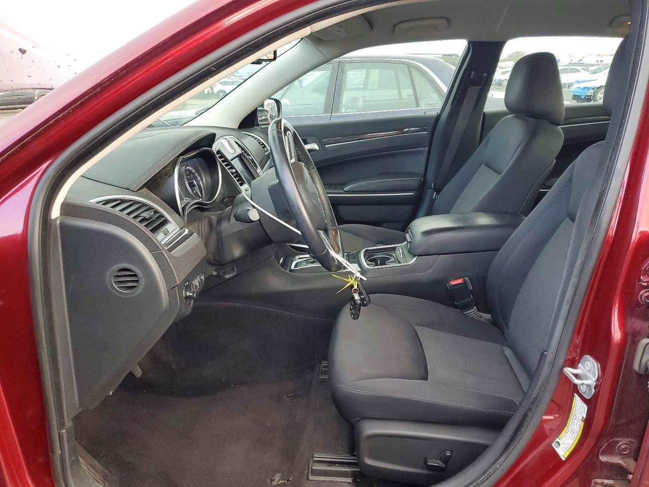 2018 CHRYSLER 300 TOURING photo 7