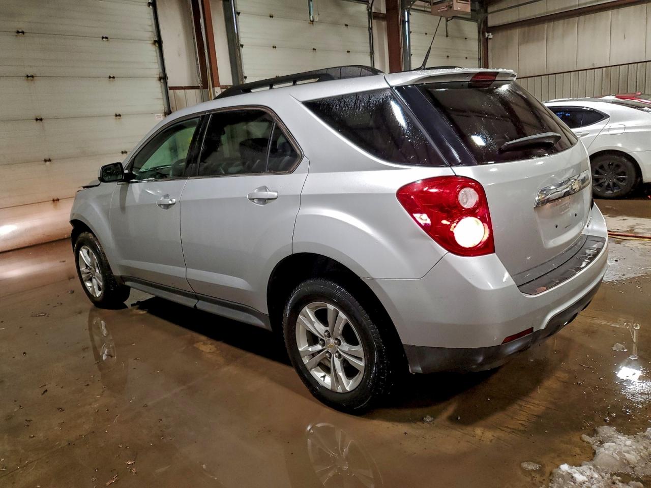 2010 CHEVROLET EQUINOX LT photo 2