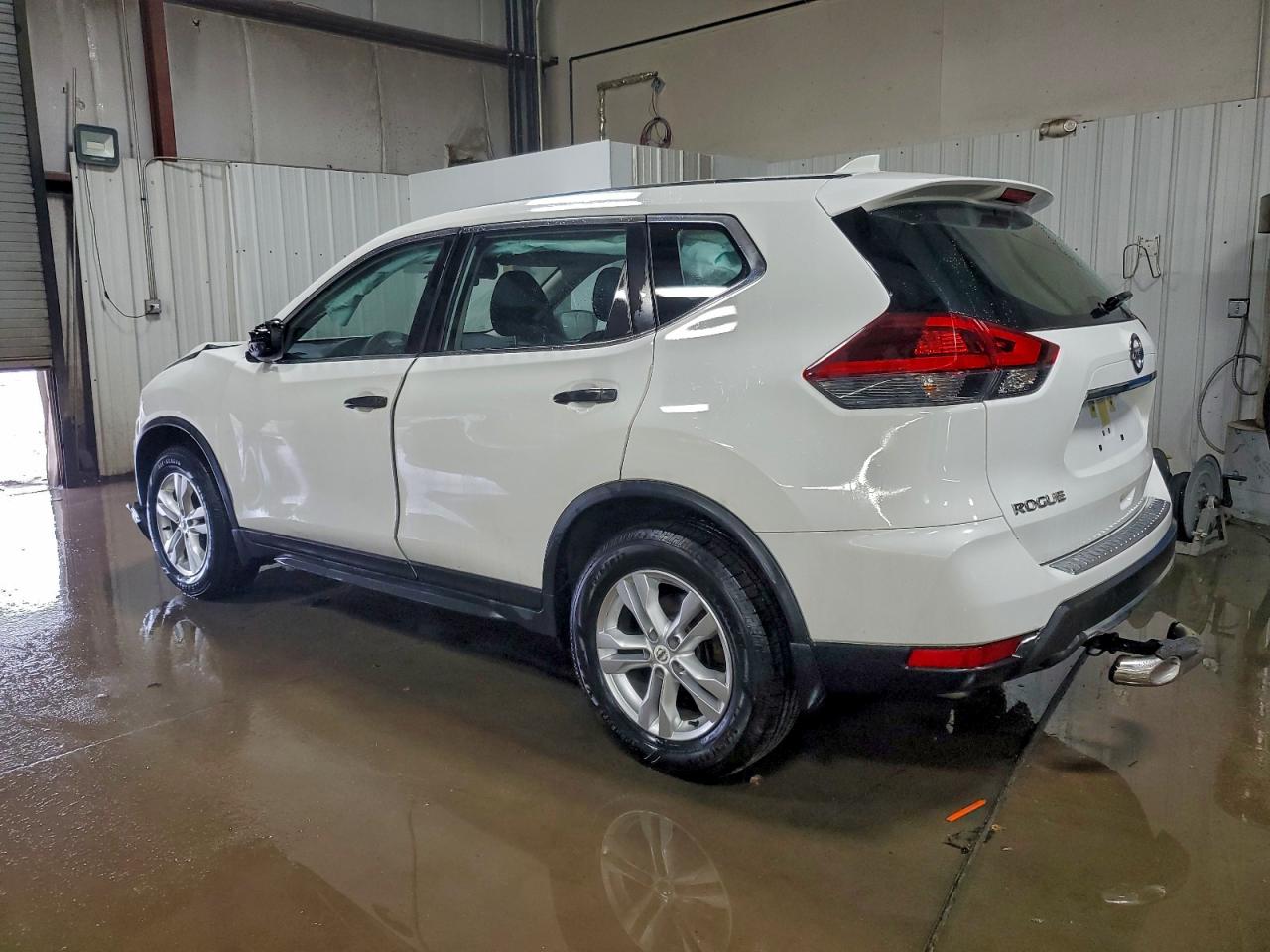 2020 NISSAN ROGUE S photo 2