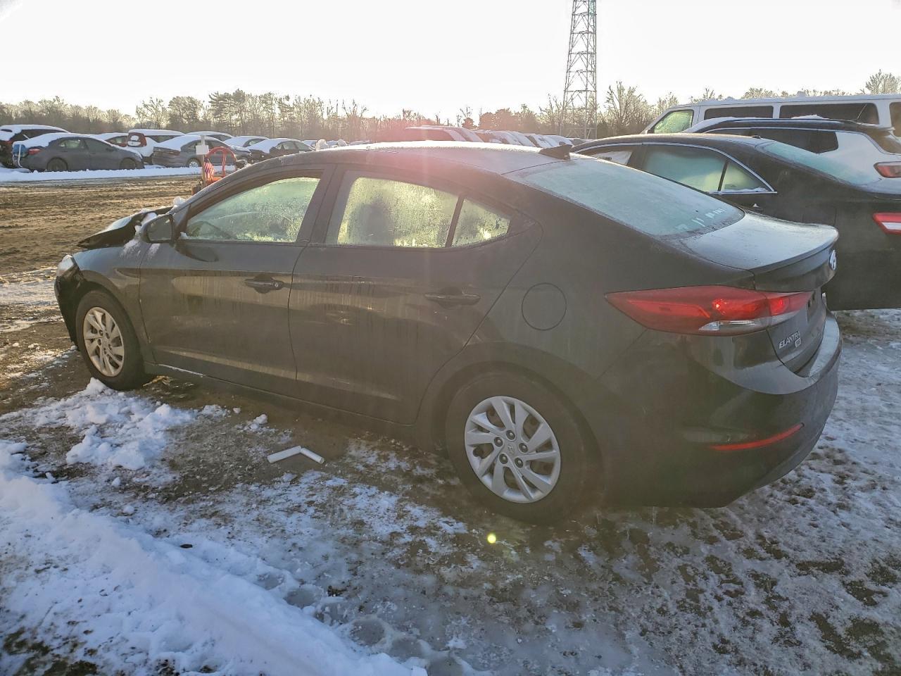 2017 HYUNDAI ELANTRA SE photo 2