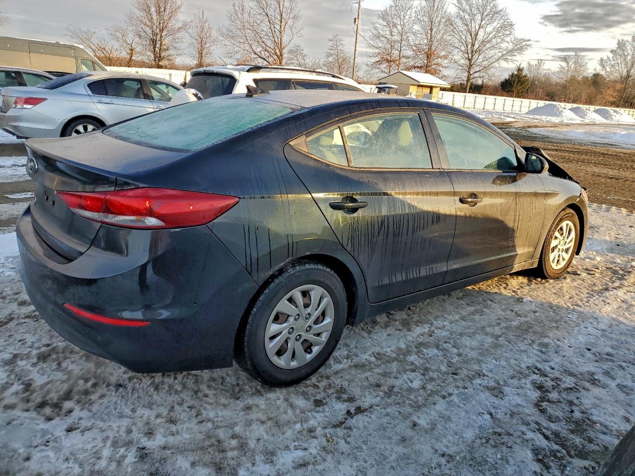 2017 HYUNDAI ELANTRA SE photo 3