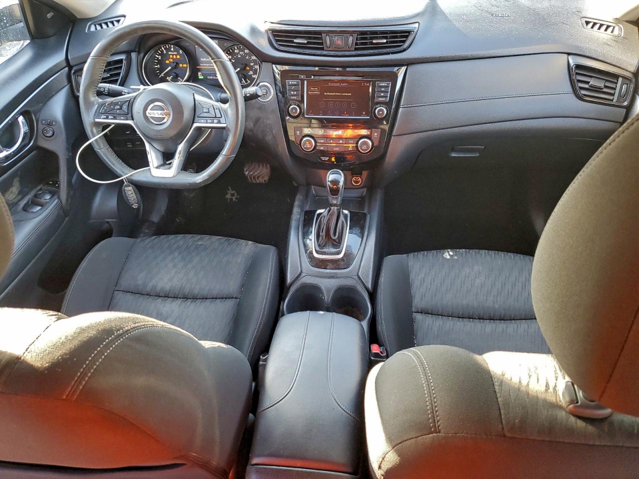2018 NISSAN ROGUE S photo 8