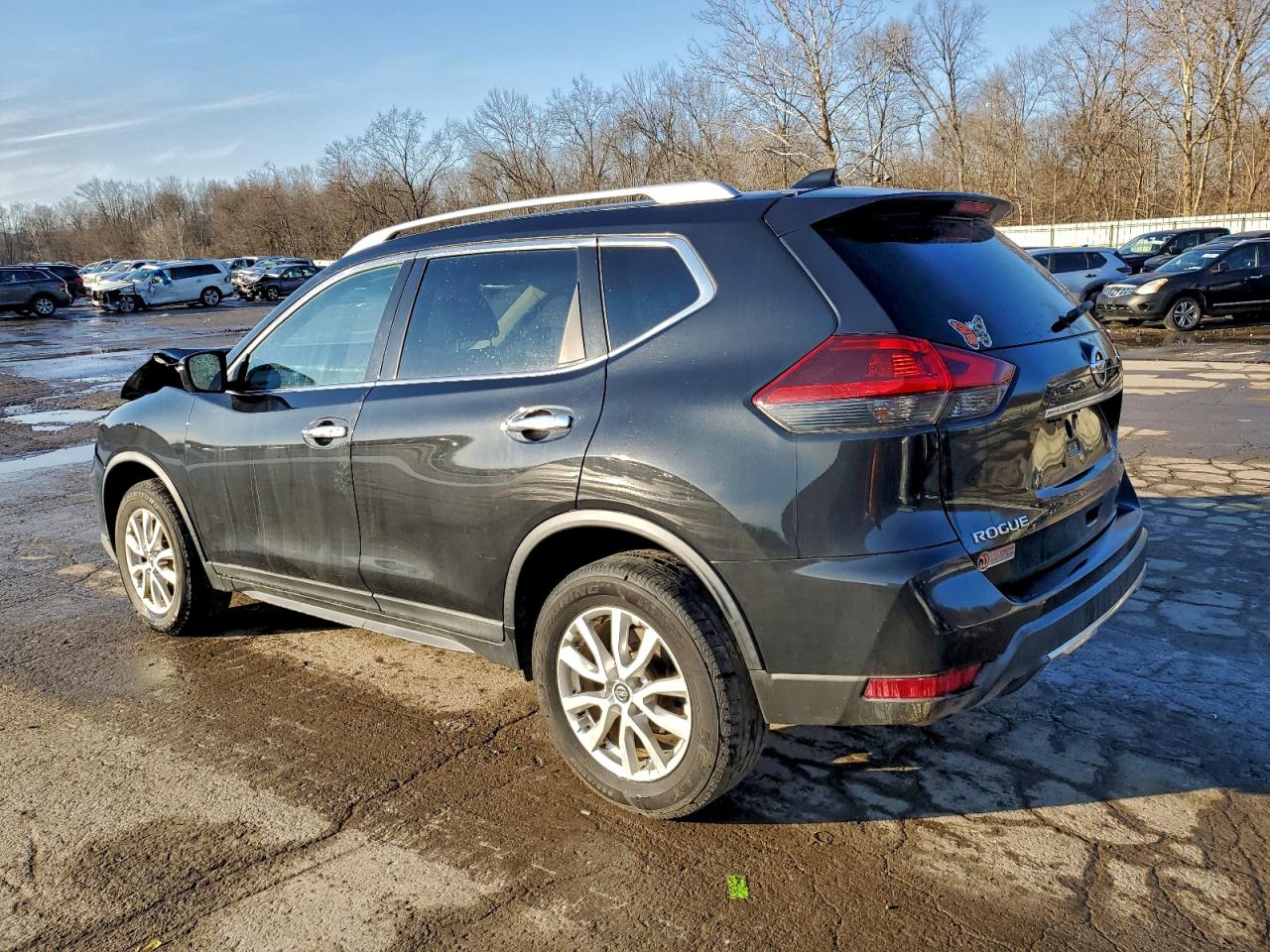 2018 NISSAN ROGUE S photo 2