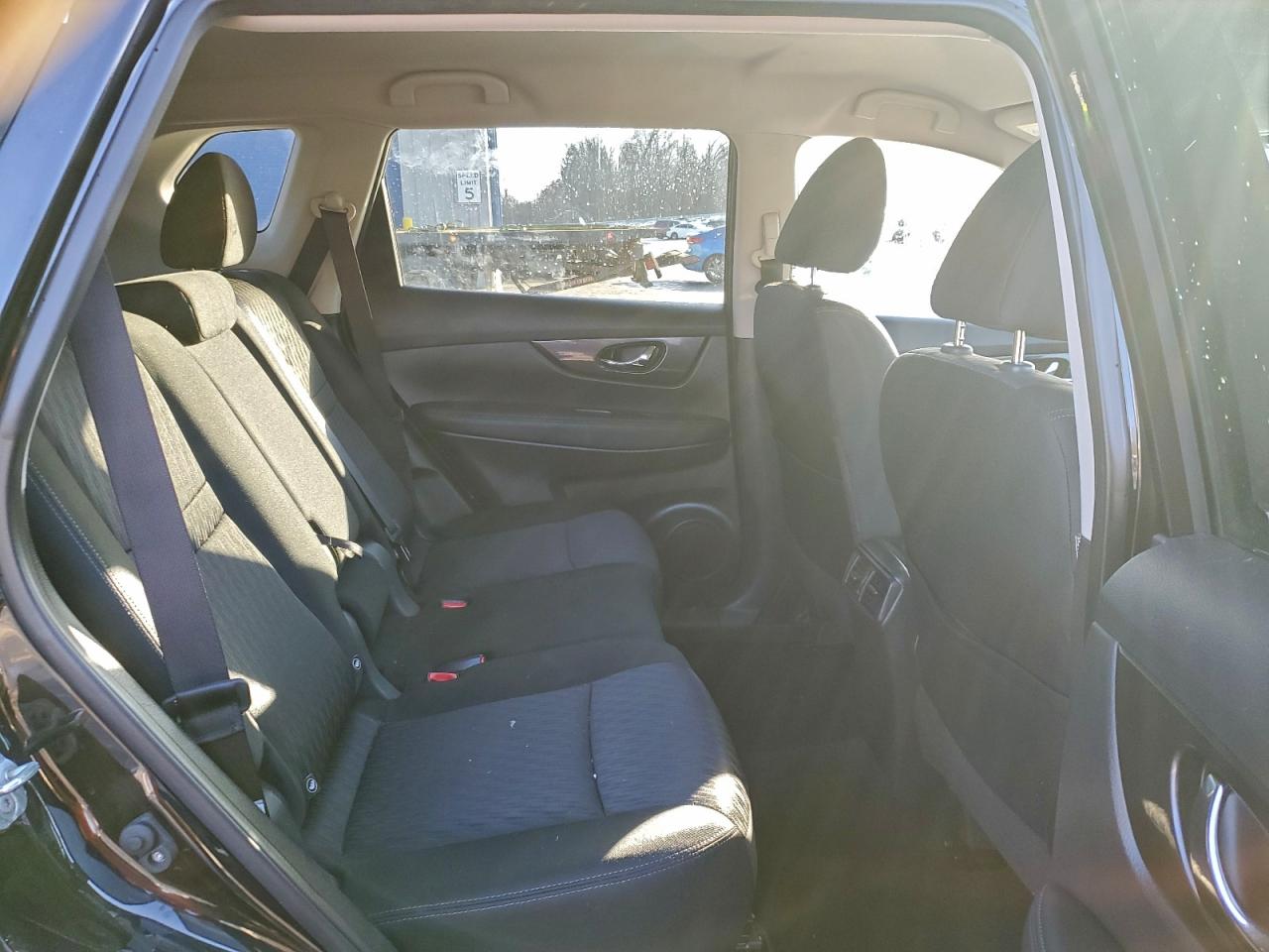2018 NISSAN ROGUE S photo 11