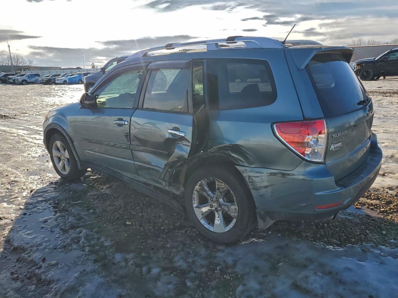 2011 SUBARU FORESTER TOURING photo 2
