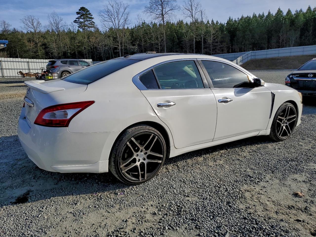 2010 NISSAN MAXIMA S photo 3