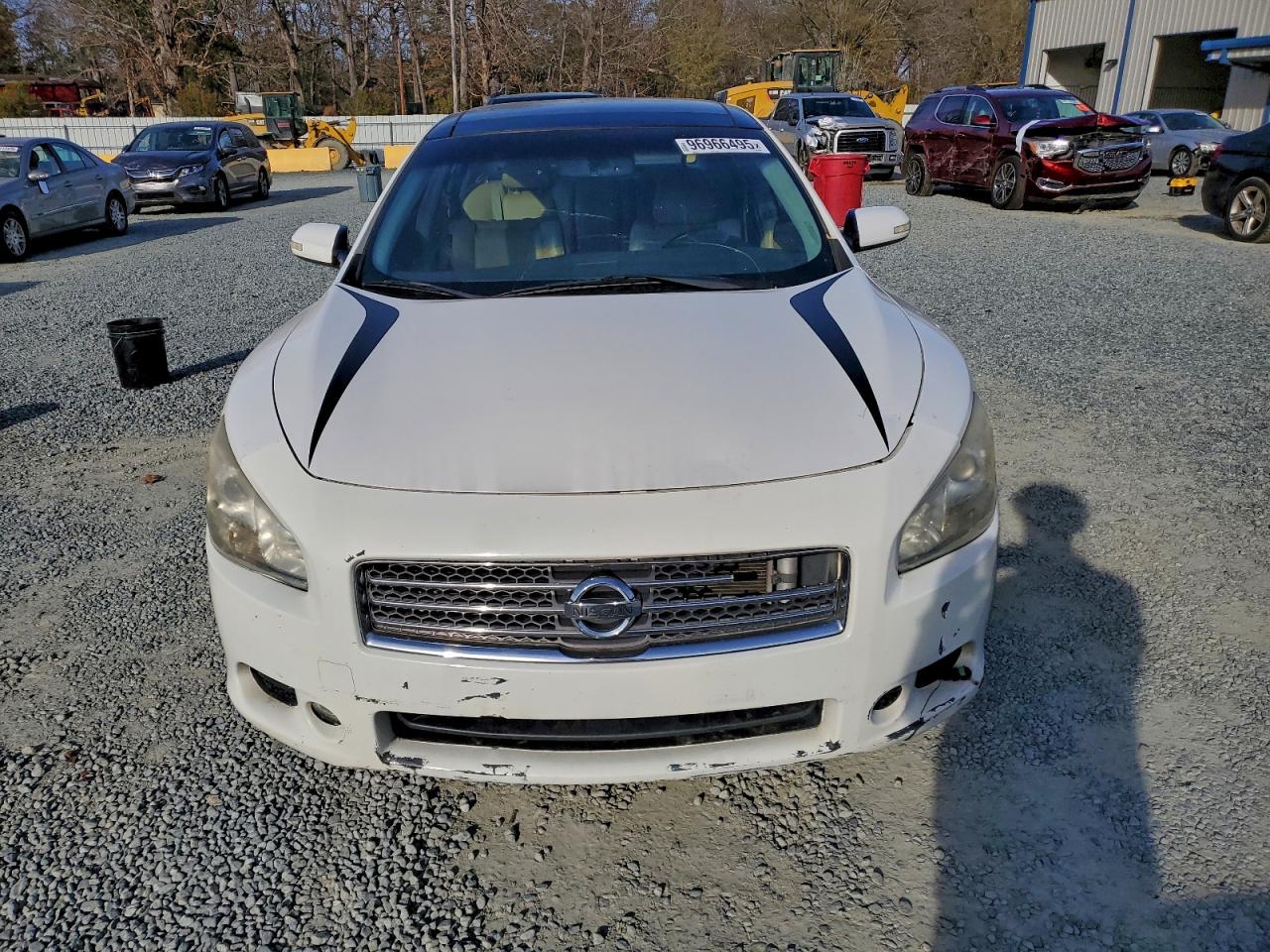 2010 NISSAN MAXIMA S photo 5