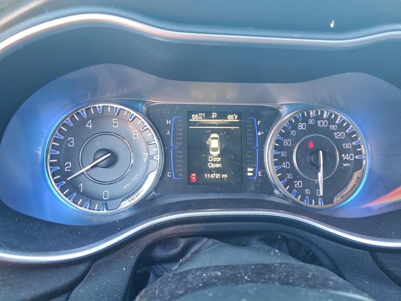 2015 CHRYSLER 200 LIMITED photo 9