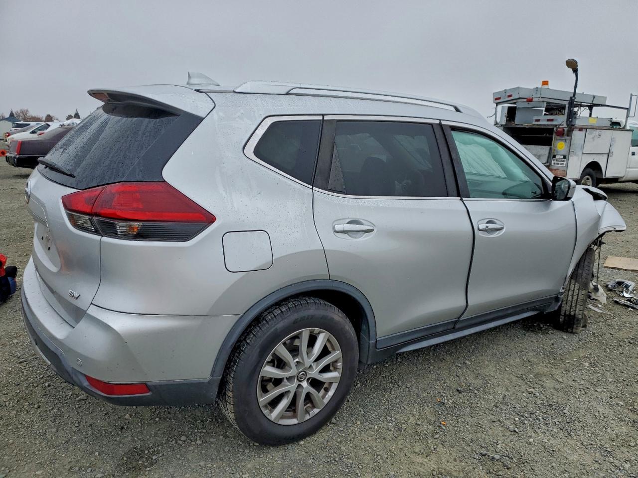 2020 NISSAN ROGUE S photo 5