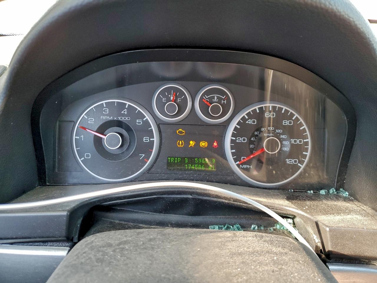 2008 FORD FUSION SE photo 9