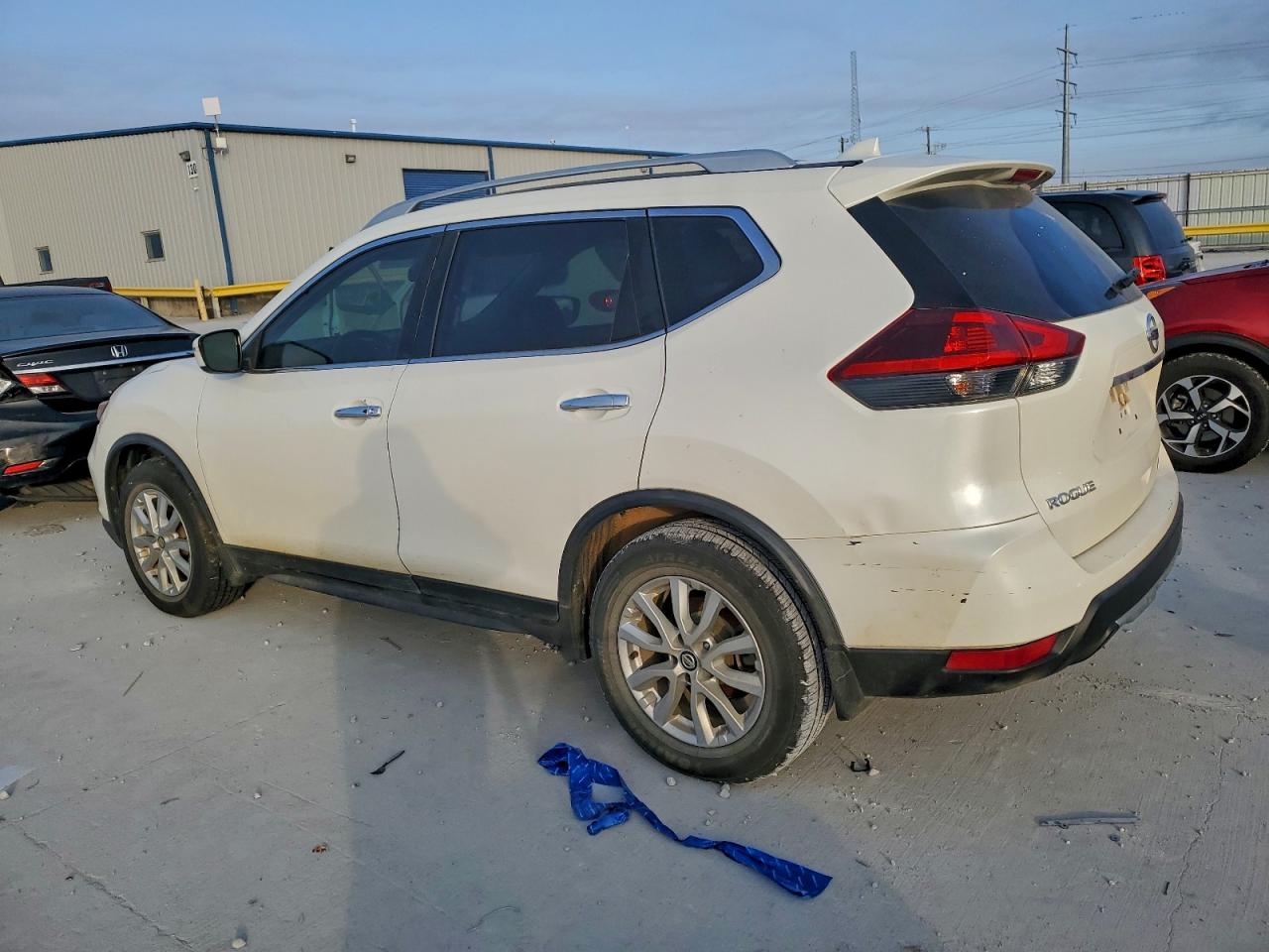2018 NISSAN ROGUE S photo 2