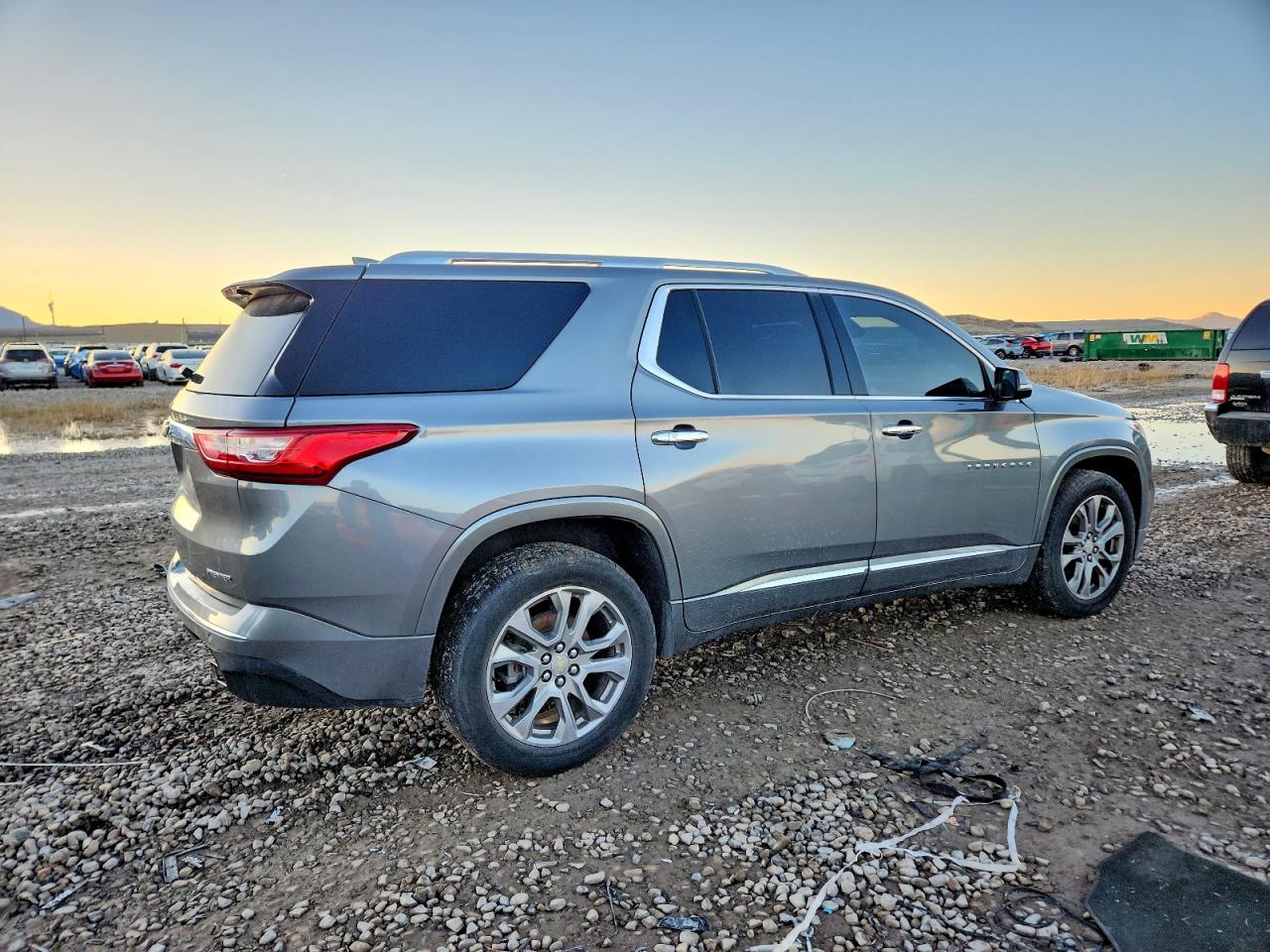 2019 CHEVROLET TRAVERSE PREMIER photo 3