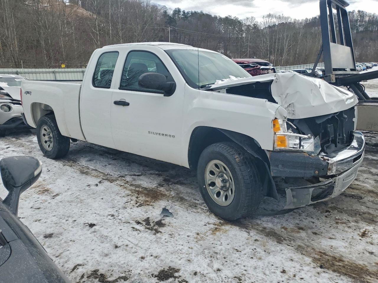 2013 CHEVROLET SILVERADO K1500 photo 4