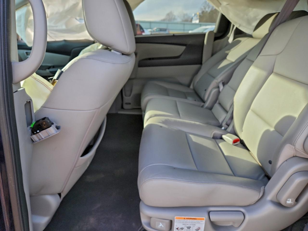 2016 HONDA ODYSSEY TOURING photo 31