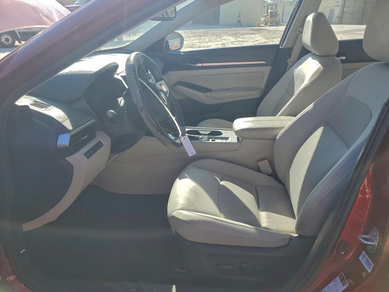 2019 NISSAN ALTIMA SV photo 7