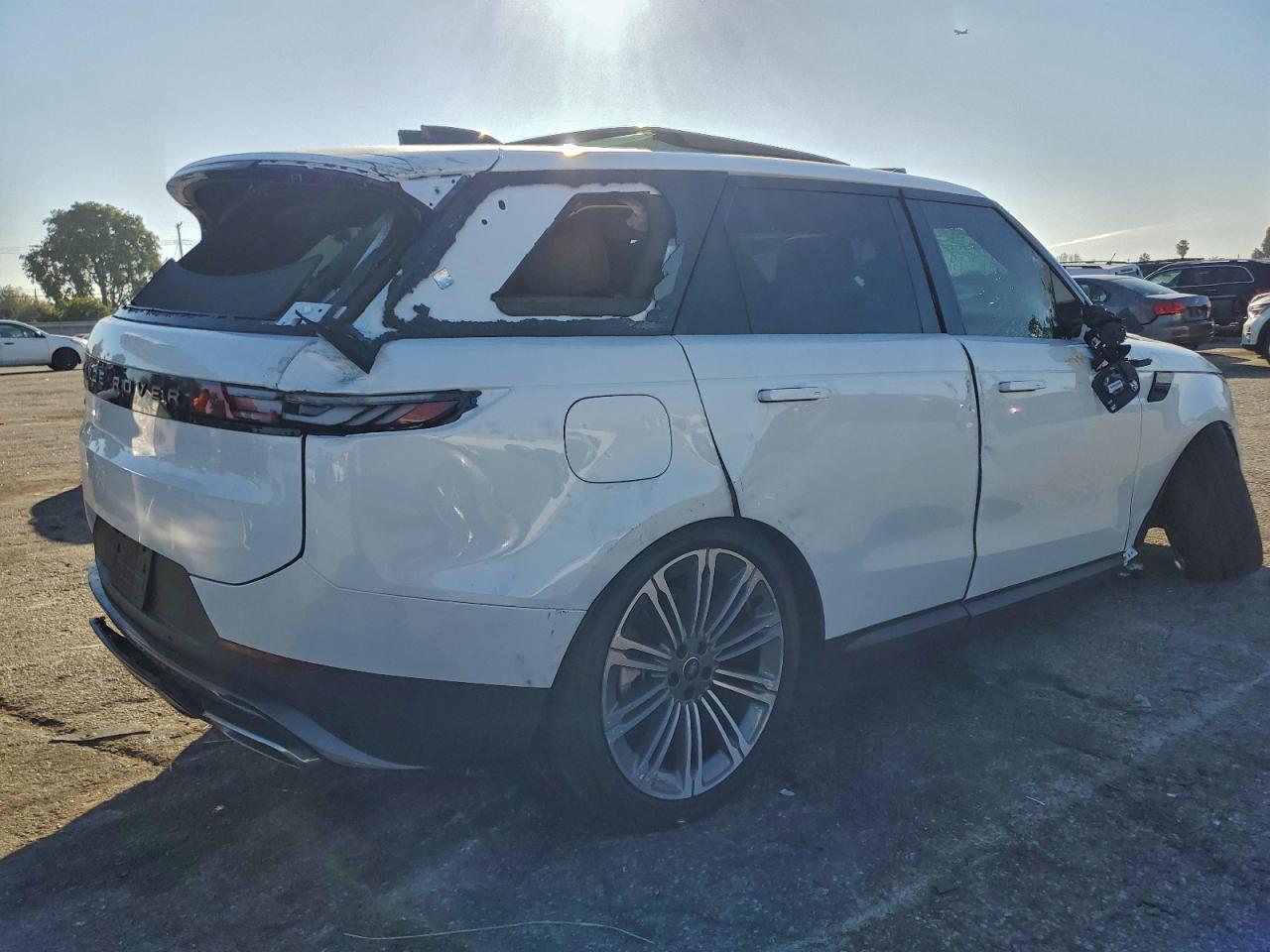 2025 LAND ROVER RANGE ROVER SPORT SE photo 7