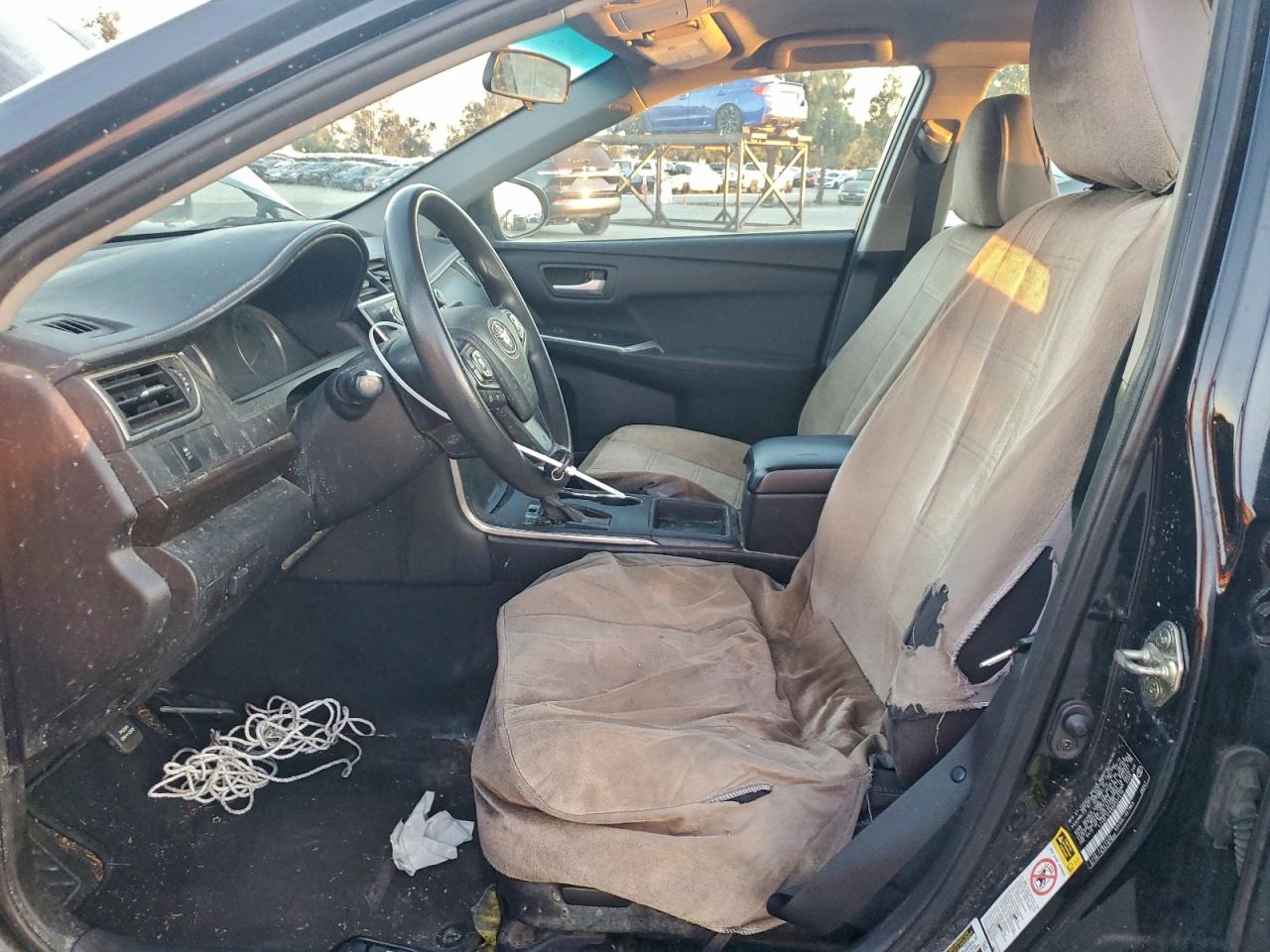 2016 TOYOTA CAMRY LE photo 7