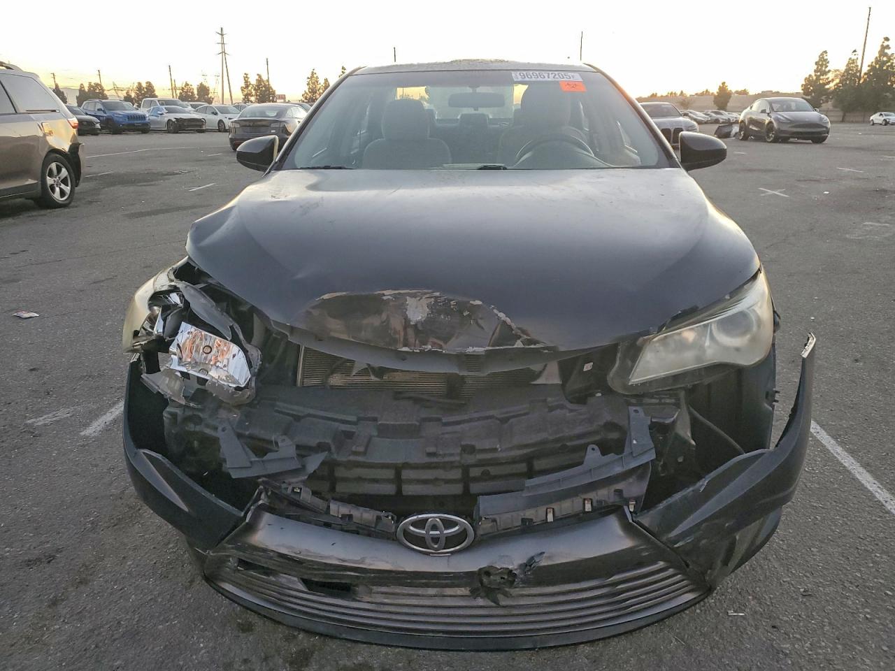 2016 TOYOTA CAMRY LE photo 5