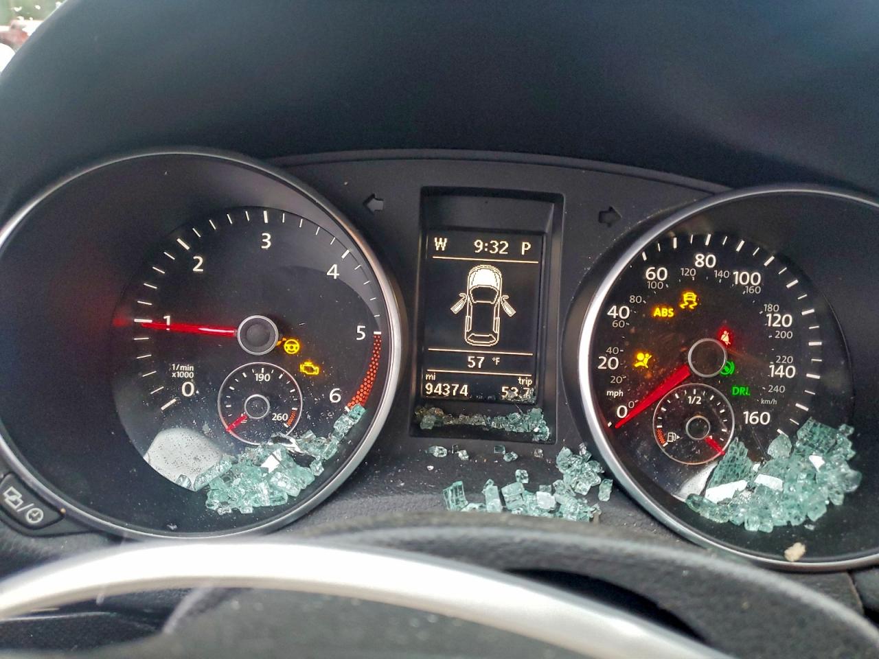 2014 VOLKSWAGEN JETTA TDI photo 9
