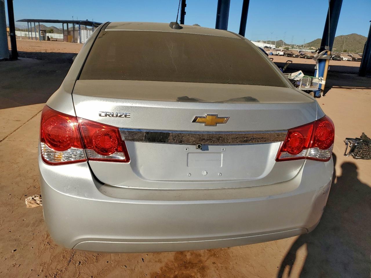 2016 CHEVROLET CRUZE LIMITED LS photo 11