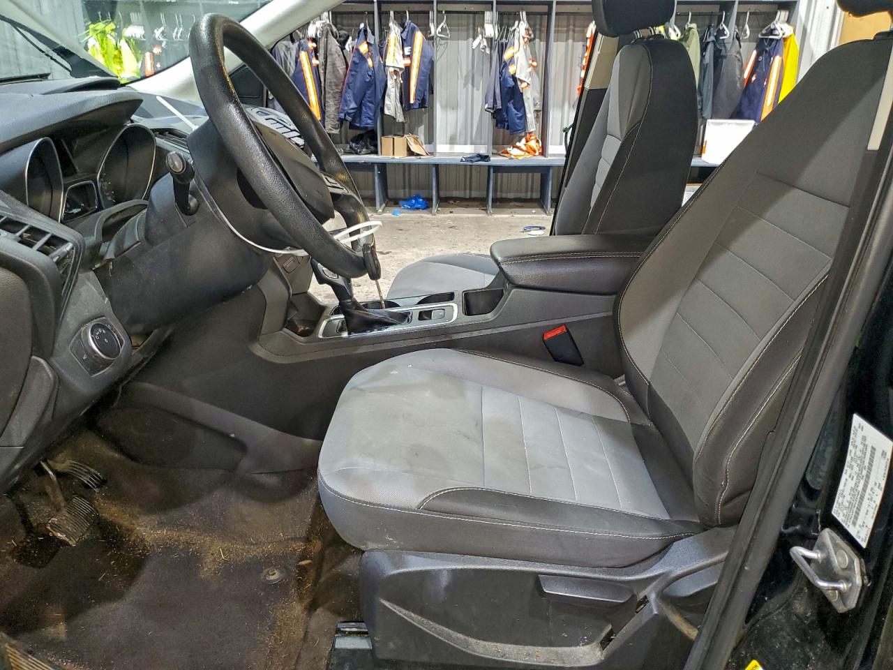 2017 FORD ESCAPE S photo 13