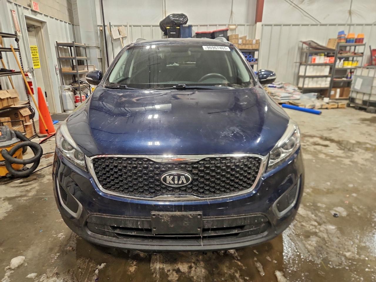 2016 KIA SORENTO LX photo 5
