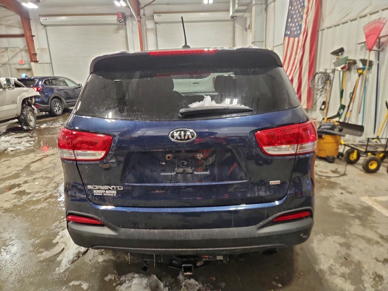2016 KIA SORENTO LX photo 6