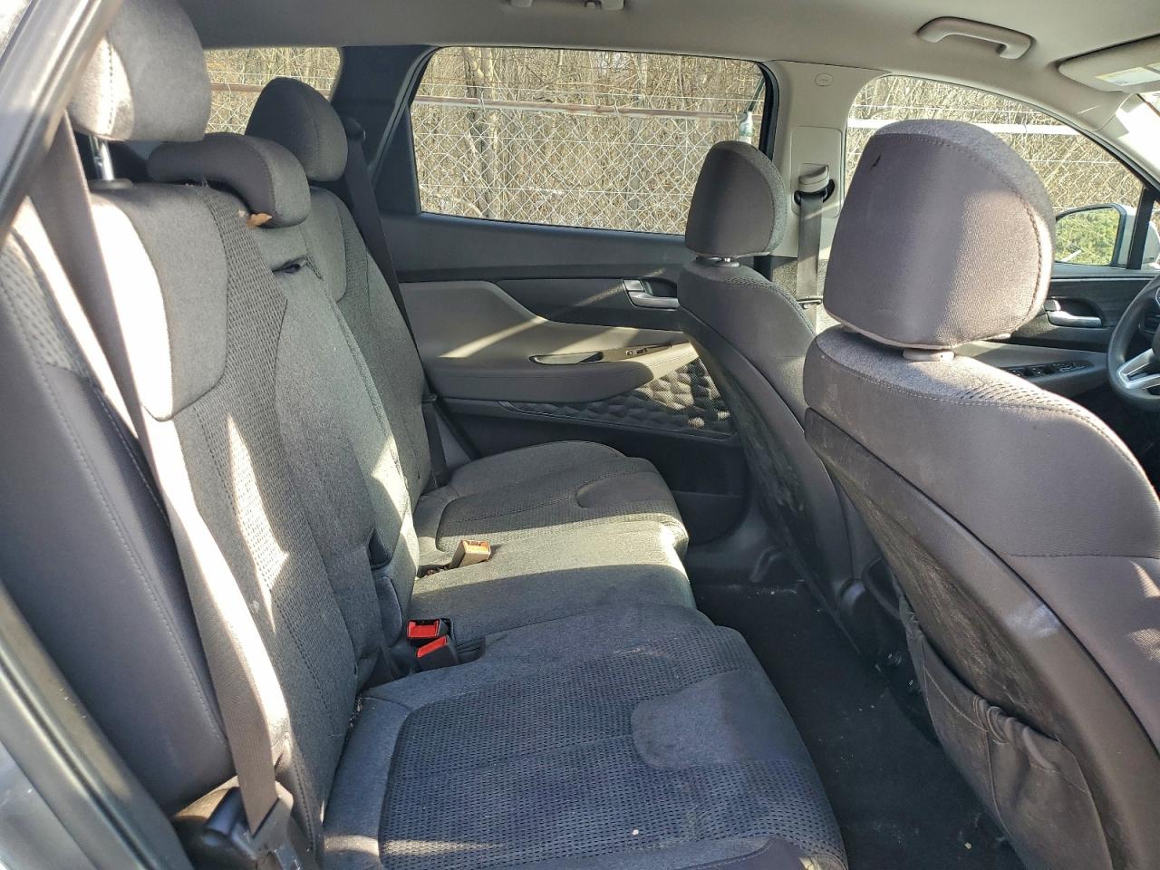 2019 HYUNDAI SANTA FE SE photo 11
