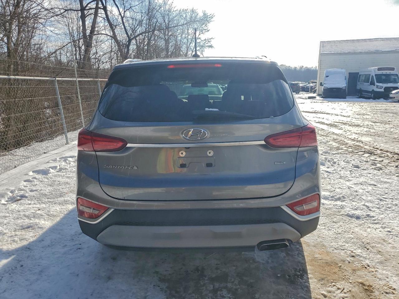 2019 HYUNDAI SANTA FE SE photo 6