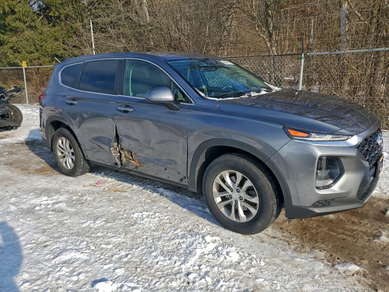 2019 HYUNDAI SANTA FE SE photo 4