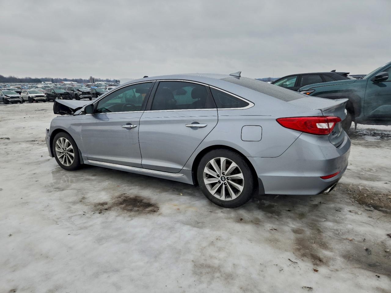 2015 HYUNDAI SONATA SPORT photo 2