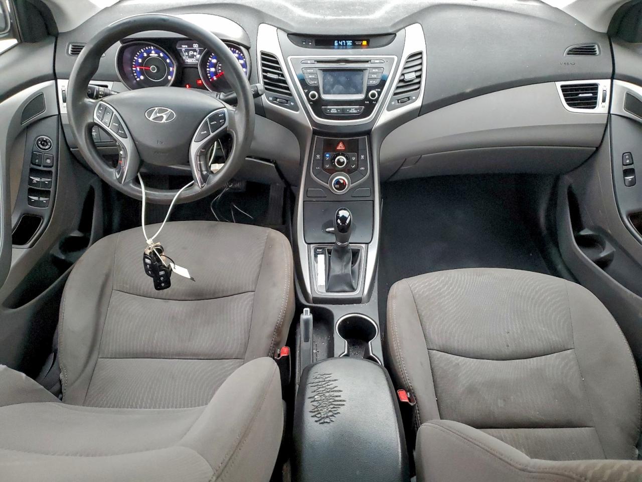 2016 HYUNDAI ELANTRA SE photo 8