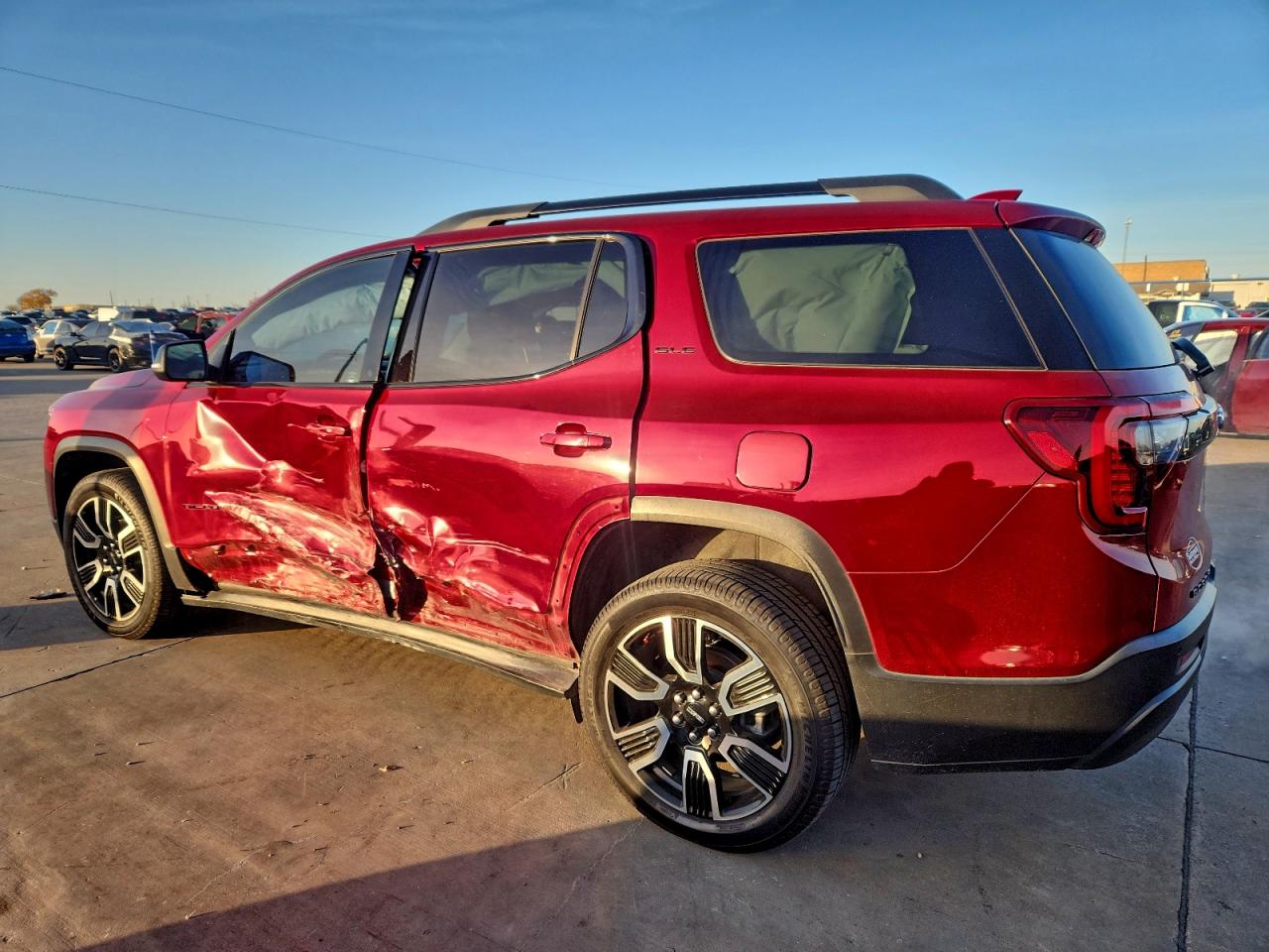 2021 GMC ACADIA SLE photo 2