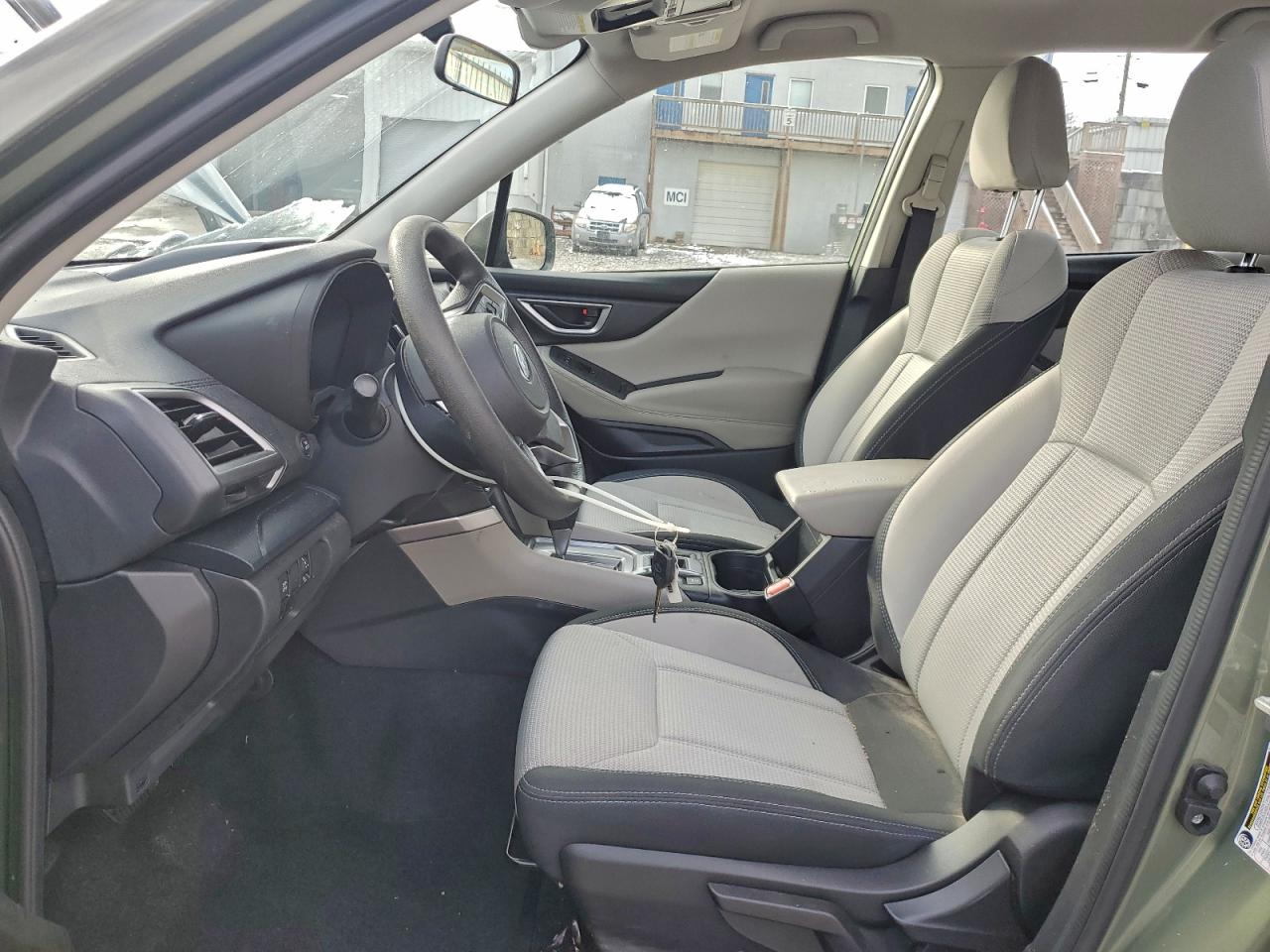 2021 SUBARU FORESTER photo 13