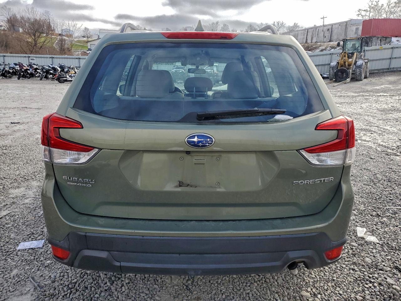 2021 SUBARU FORESTER photo 11