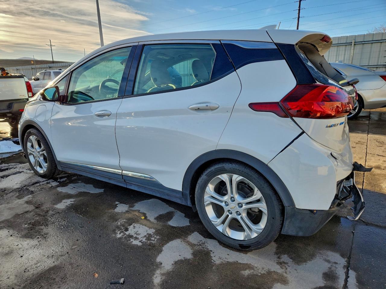 2017 CHEVROLET BOLT EV LT photo 3