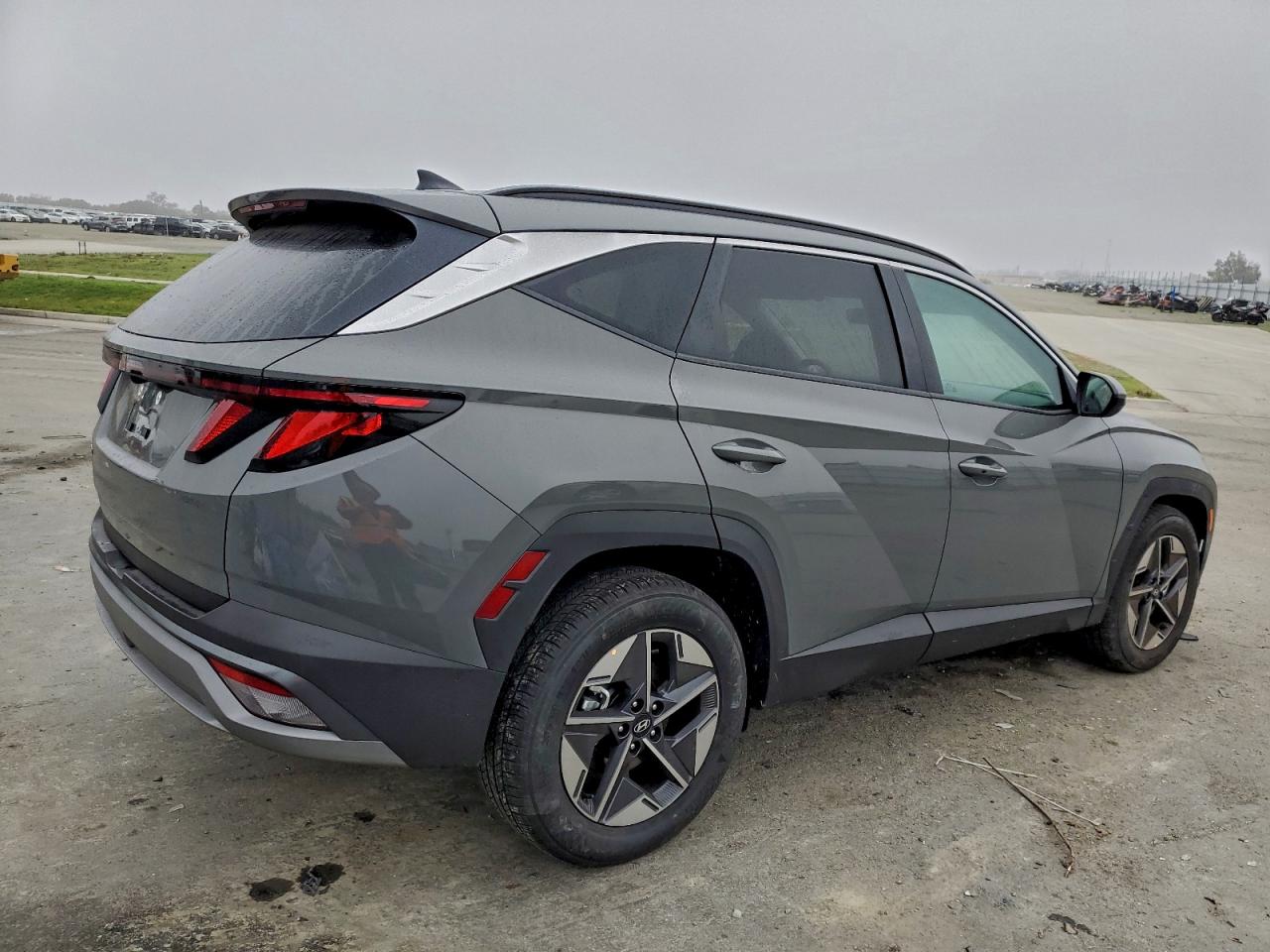 2026 HYUNDAI TUCSON SEL photo 5