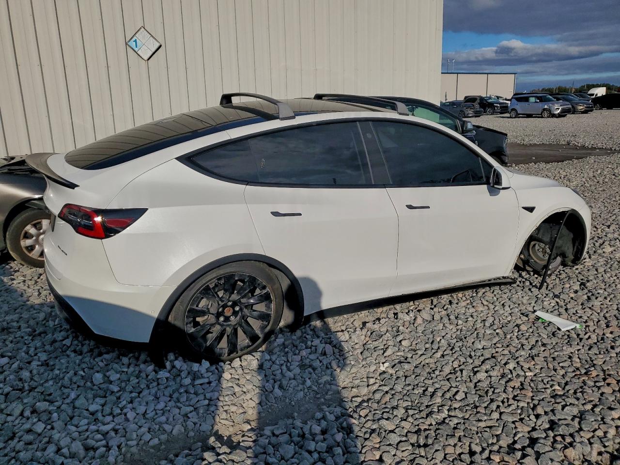 2021 TESLA MODEL Y photo 3