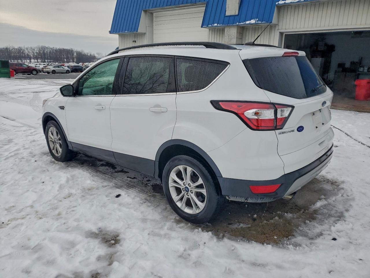 2018 FORD ESCAPE SE photo 2