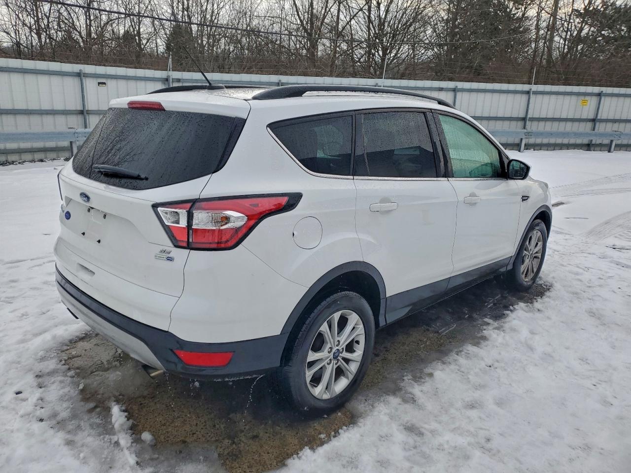 2018 FORD ESCAPE SE photo 3