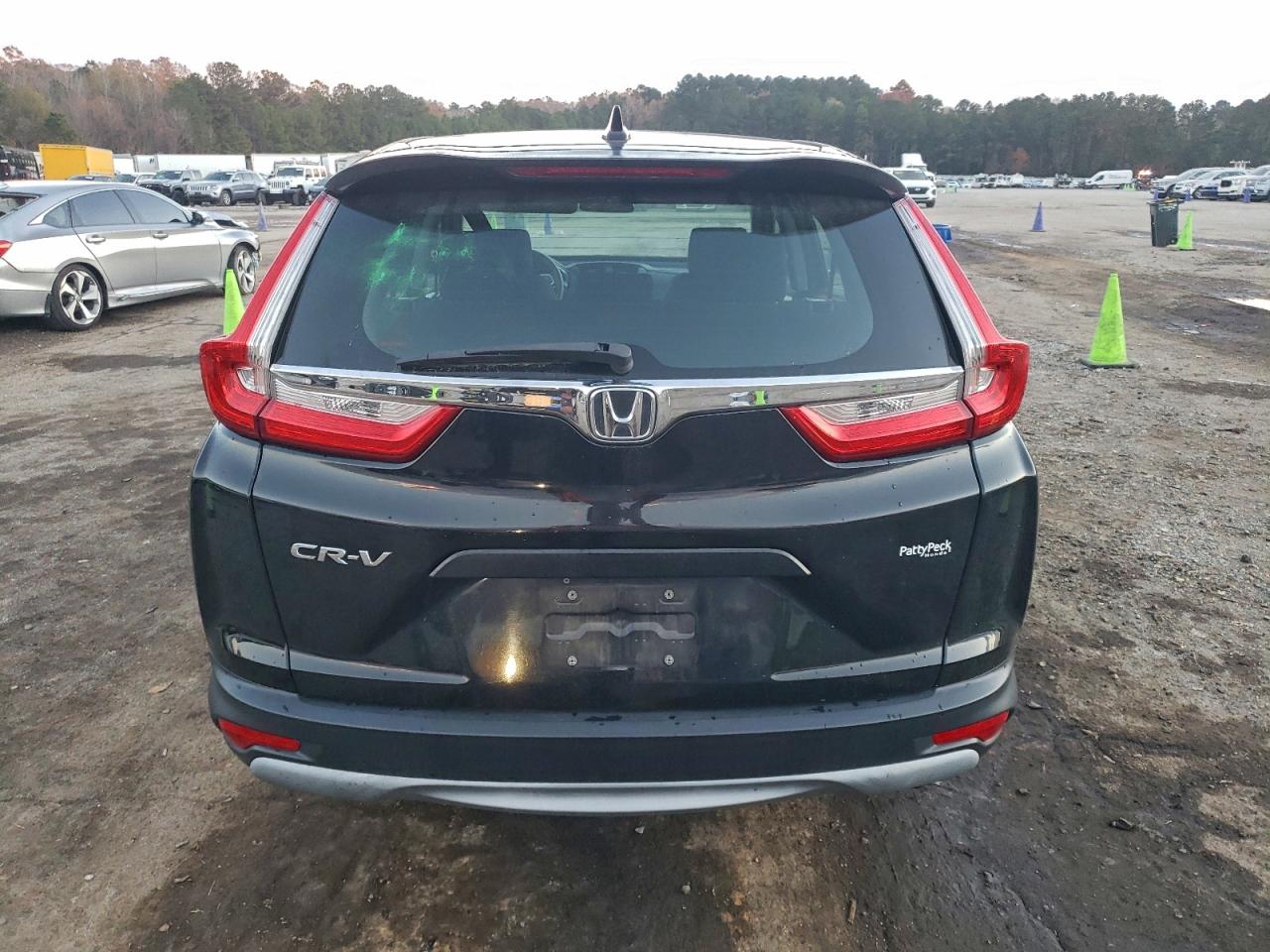 2018 HONDA CR-V LX photo 6