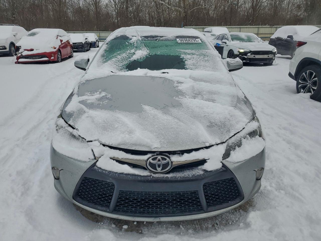 2015 TOYOTA CAMRY LE photo 5