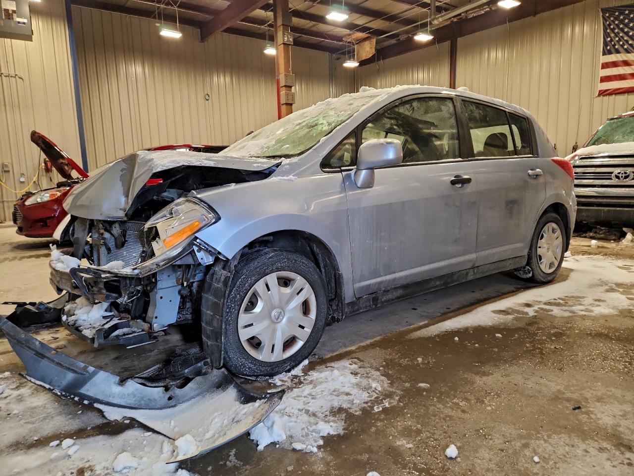 2011 NISSAN VERSA
