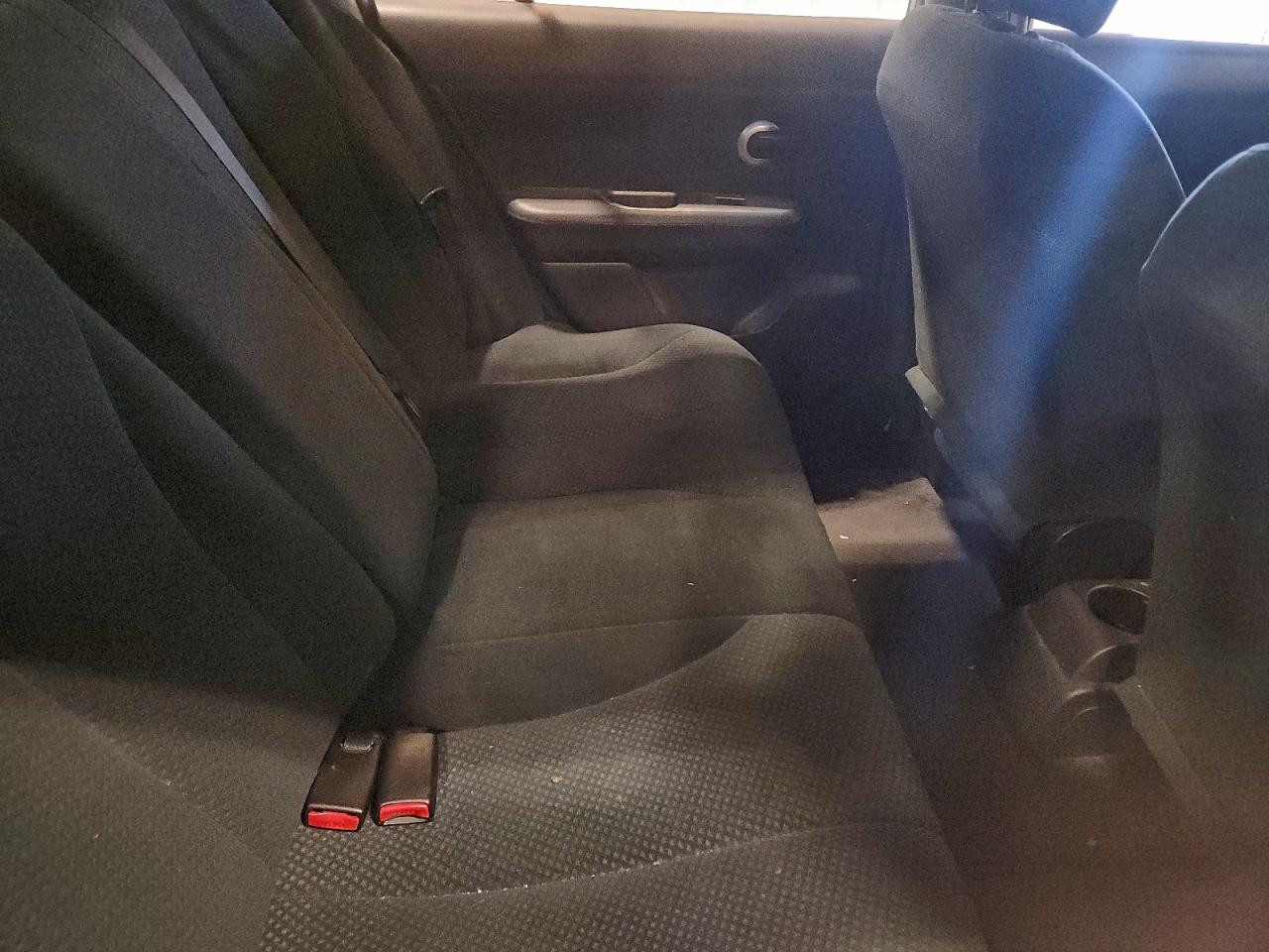 2011 NISSAN VERSA S photo 10