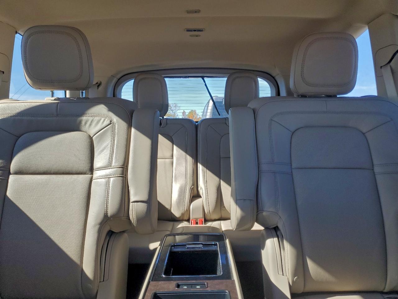 2023 LINCOLN AVIATOR RESERVE photo 28
