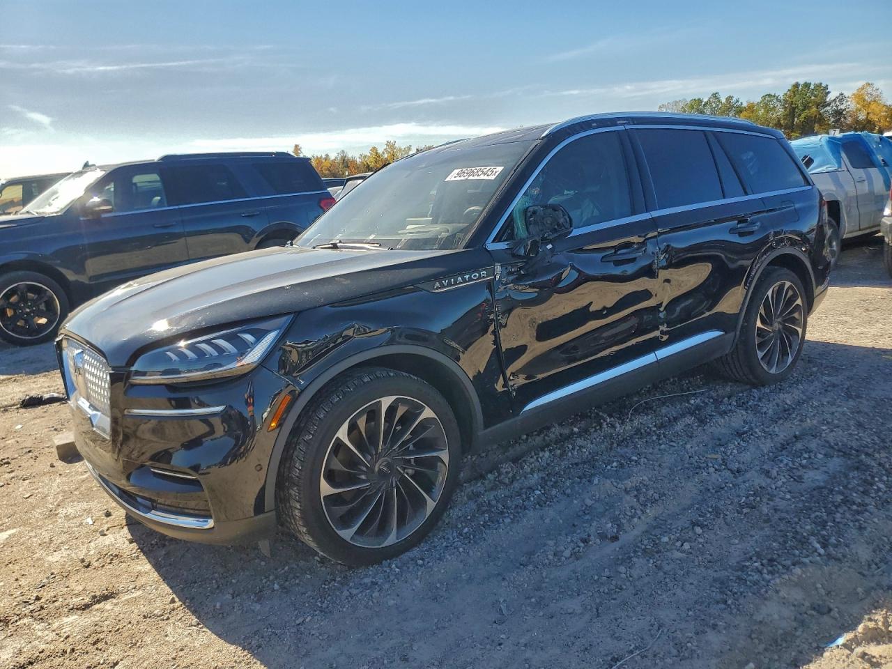 2023 LINCOLN AVIATOR RESERVE photo 2